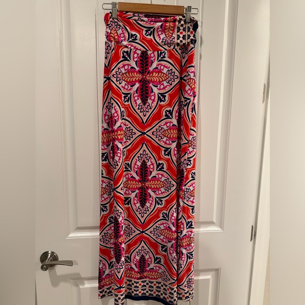 GILLI size S/M Maxi skirt